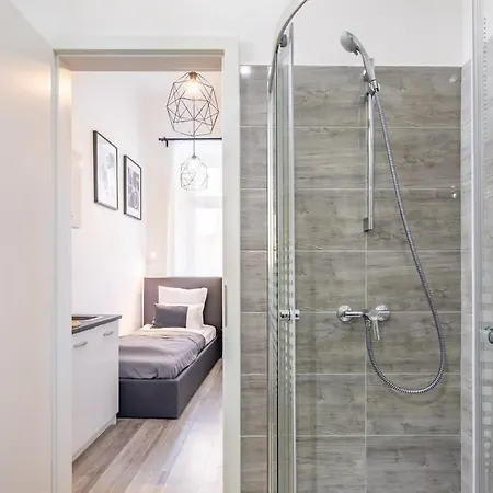 Super - New - * Budapeşte