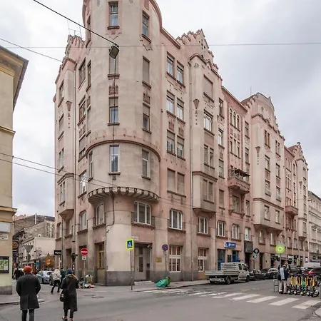 Super - New - * Budapest