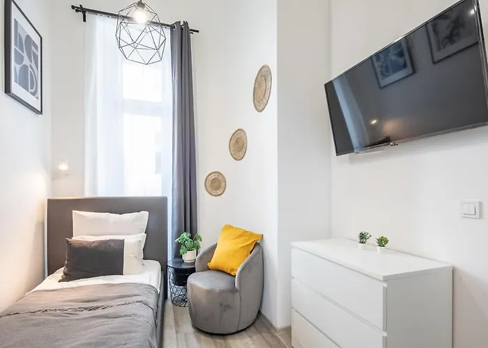 Super - New - * Budapeszt