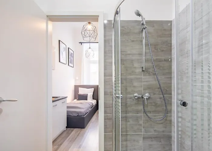 Super - New - * Budapesta